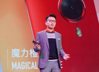 美图T8手机来了，欲借硬件业务冲出“重围”