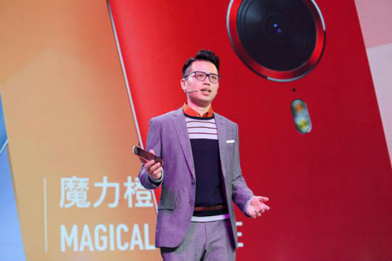 美图T8手机来了，欲借硬件业务冲出“重围”